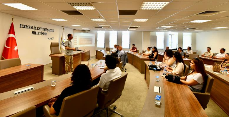 AB GENÇLİK PROJESİ İÇİN BİLGİLENDİRME SEMİNERİ YAPILDI