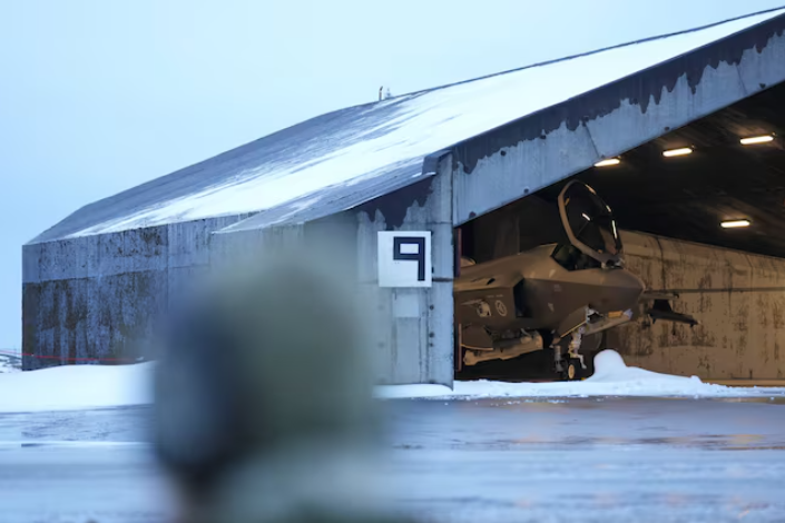 ÇOK SAYIDA RUS UÇAĞI POLONYA'YA GİRDİ