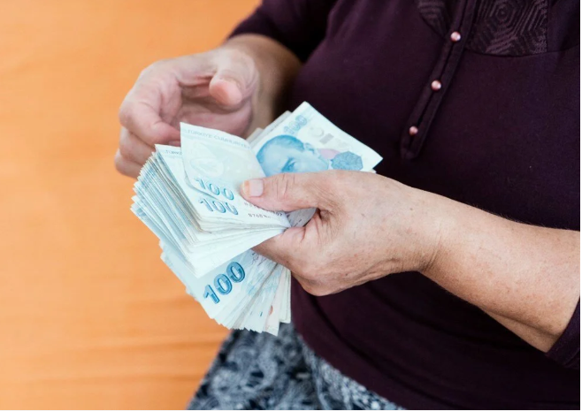 EMEKLİLERİN BAYRAM İKRAMİYESİ NE KADAR OLACAK