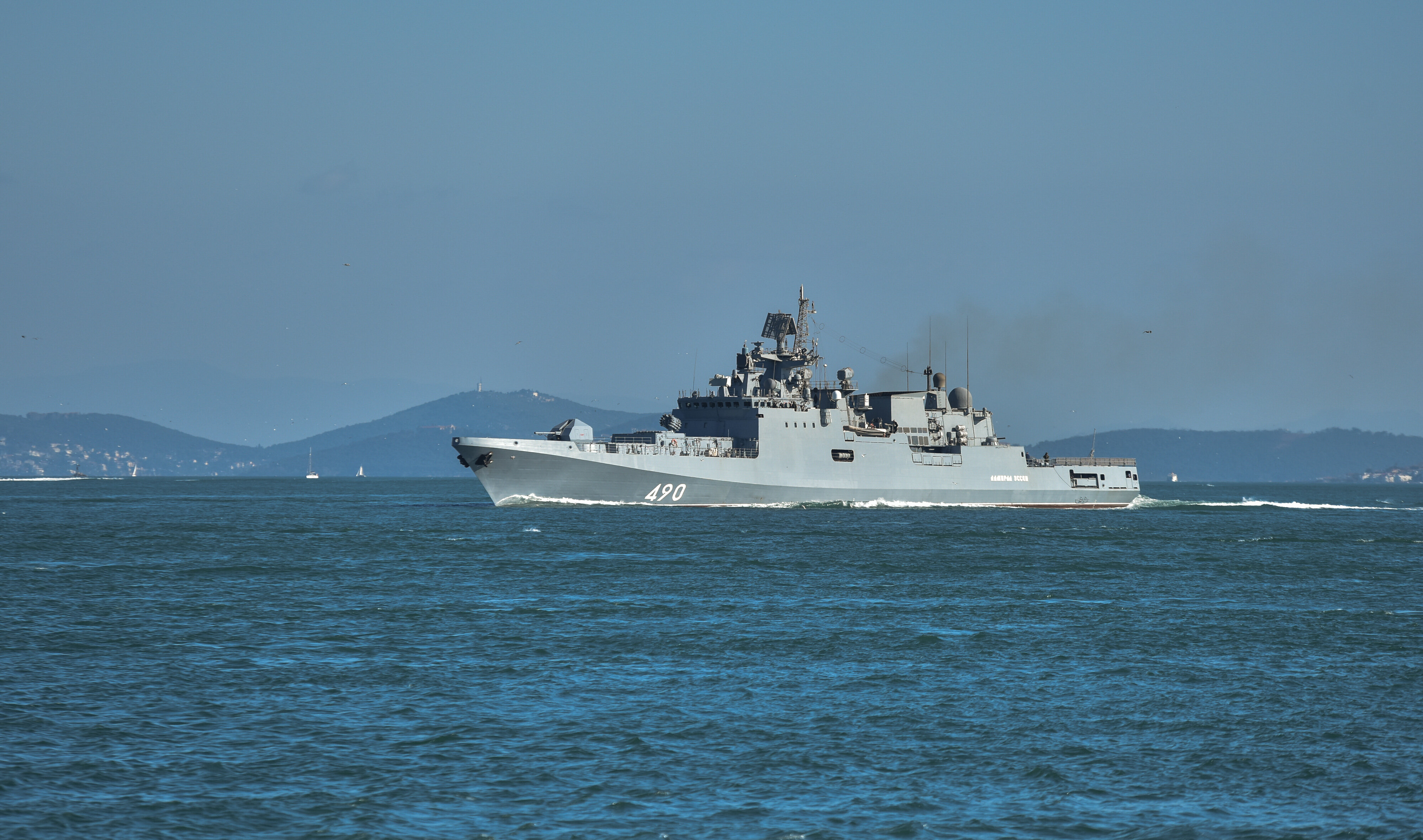 RUS SAVAŞ GEMİLERİ BİR ANDA ORADA ORTAYA ÇIKTI