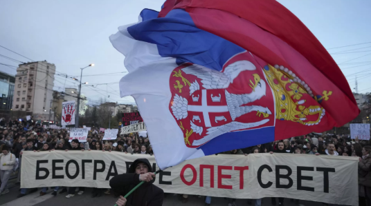 SIRBİSTAN BAŞBAKANI VUÇEVİÇ 15 KİŞİNİN ÖLDÜĞÜ TREN İSTASYONU FACİASI SONRASI İSTİFA EDECEĞİNİ DUYURDU