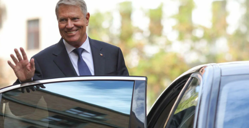 CUMHURBAŞKANI IOHANNİS; 'BENİ DEVİRMEK İSTİYORLAR' DİYEREK İSTİFA ETTİ