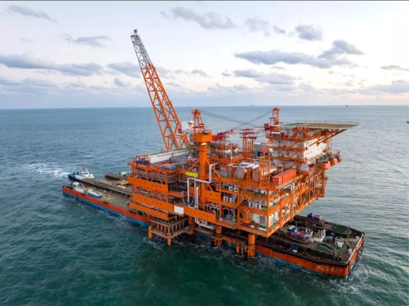 EN BÜYÜK PETROL SAHASININ ÜRETİME BAŞLADI