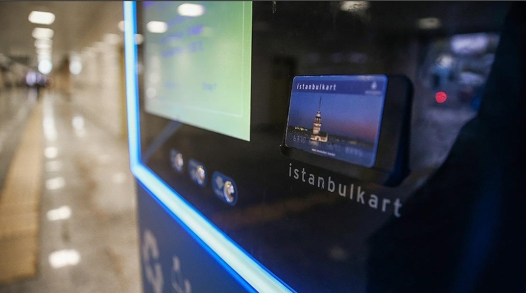 İBB ÜNİVERSİTELİLERE AYLIK ABONMAN DESTEĞİ VERİYOR!