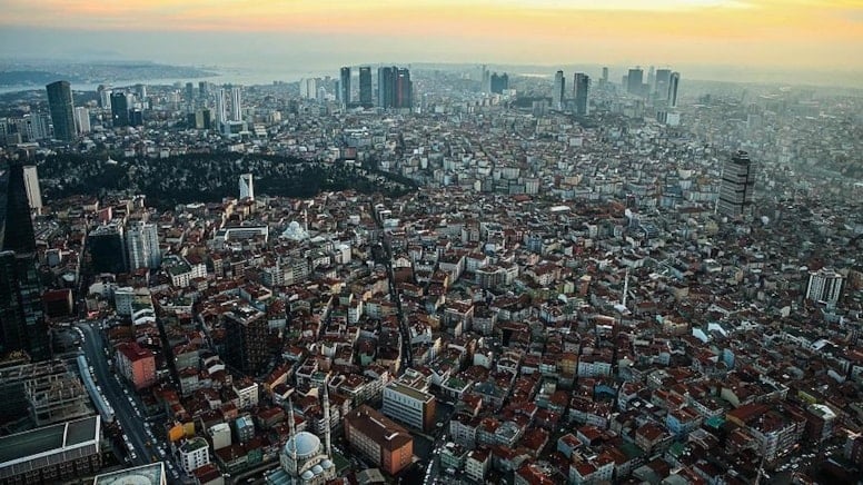 İSTANBUL'DAKİ 600 BİN EV HER AN YIKILABİLİR
