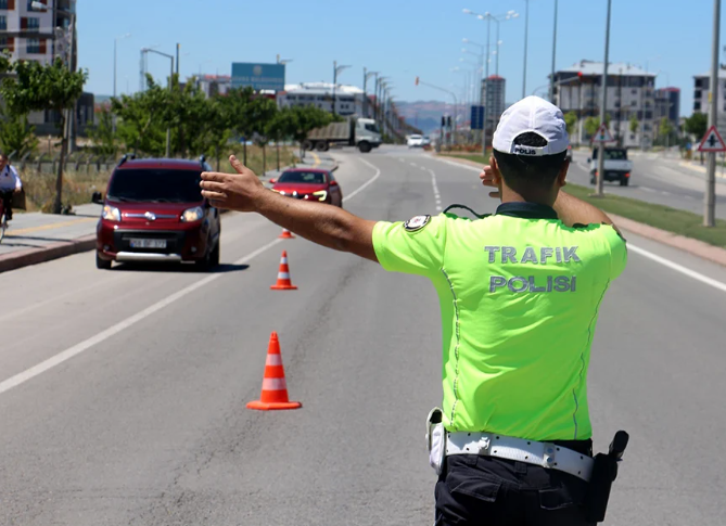 YENİ DÜZENLEMEYE UYMAYANLARA 47 BİN TL CEZA