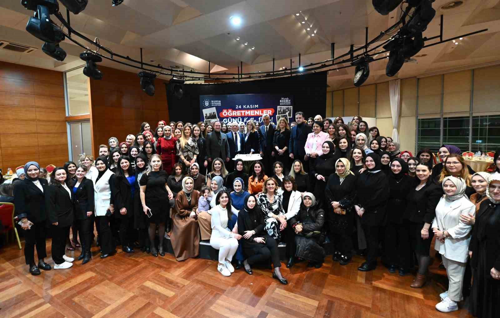 Başkan Bozbey: "Özverili eğitimcilerle Bursa’nın ve çocukların geleceği emin ellerde"