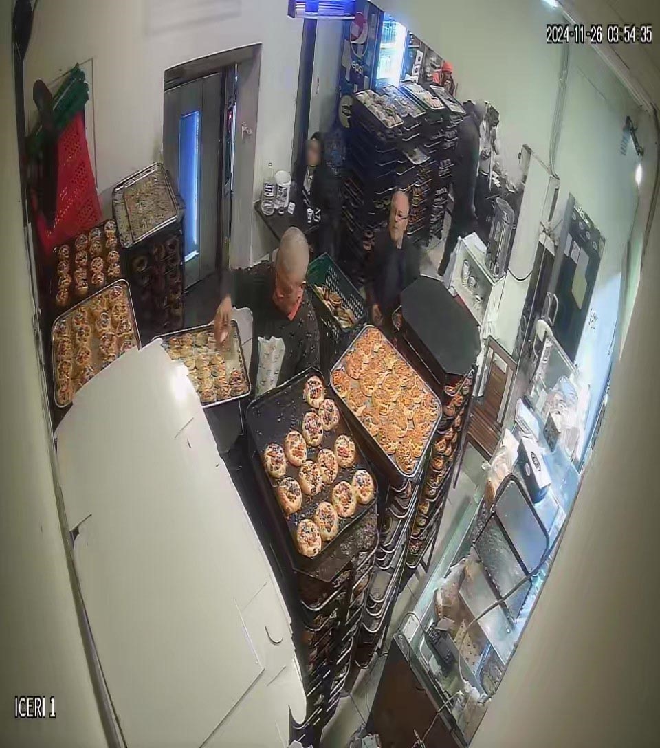 Fırıncının iyi niyetini su istimal ederek telefon ve parayı çalan kadın tutuklandı