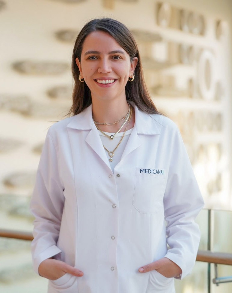 "İlk diş çıktıktan sonra 6 ay içinde diş hekimi muayenesi yapılmalıdır"