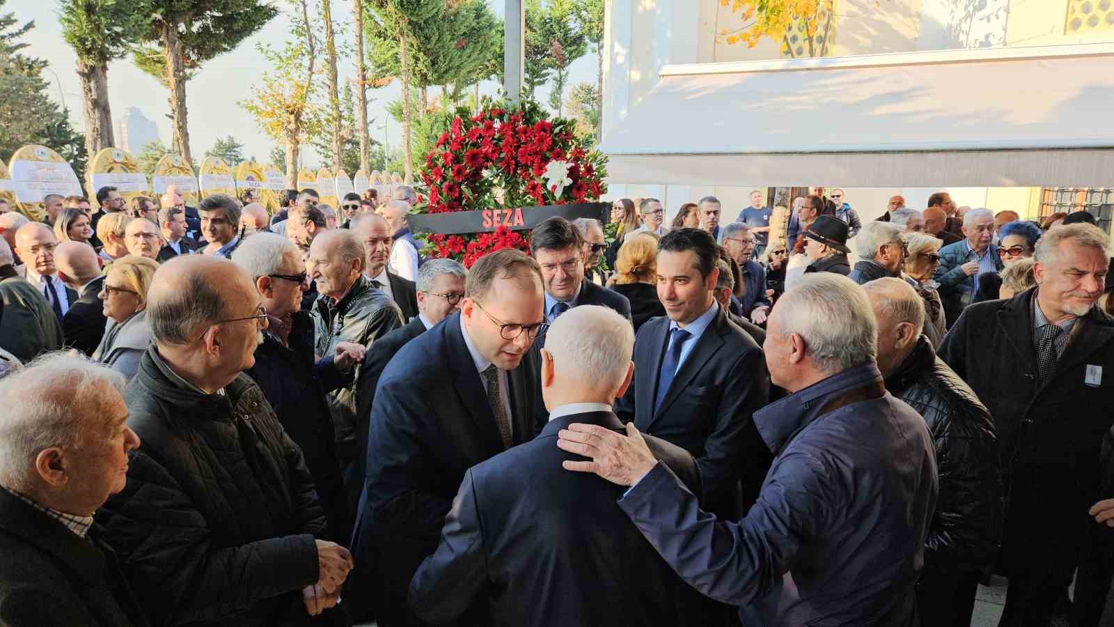 Karaciğer nakli yapan ilk Türk doktor Prof. Dr. Münci Kalayoğlu son yolculuğuna uğurlandı