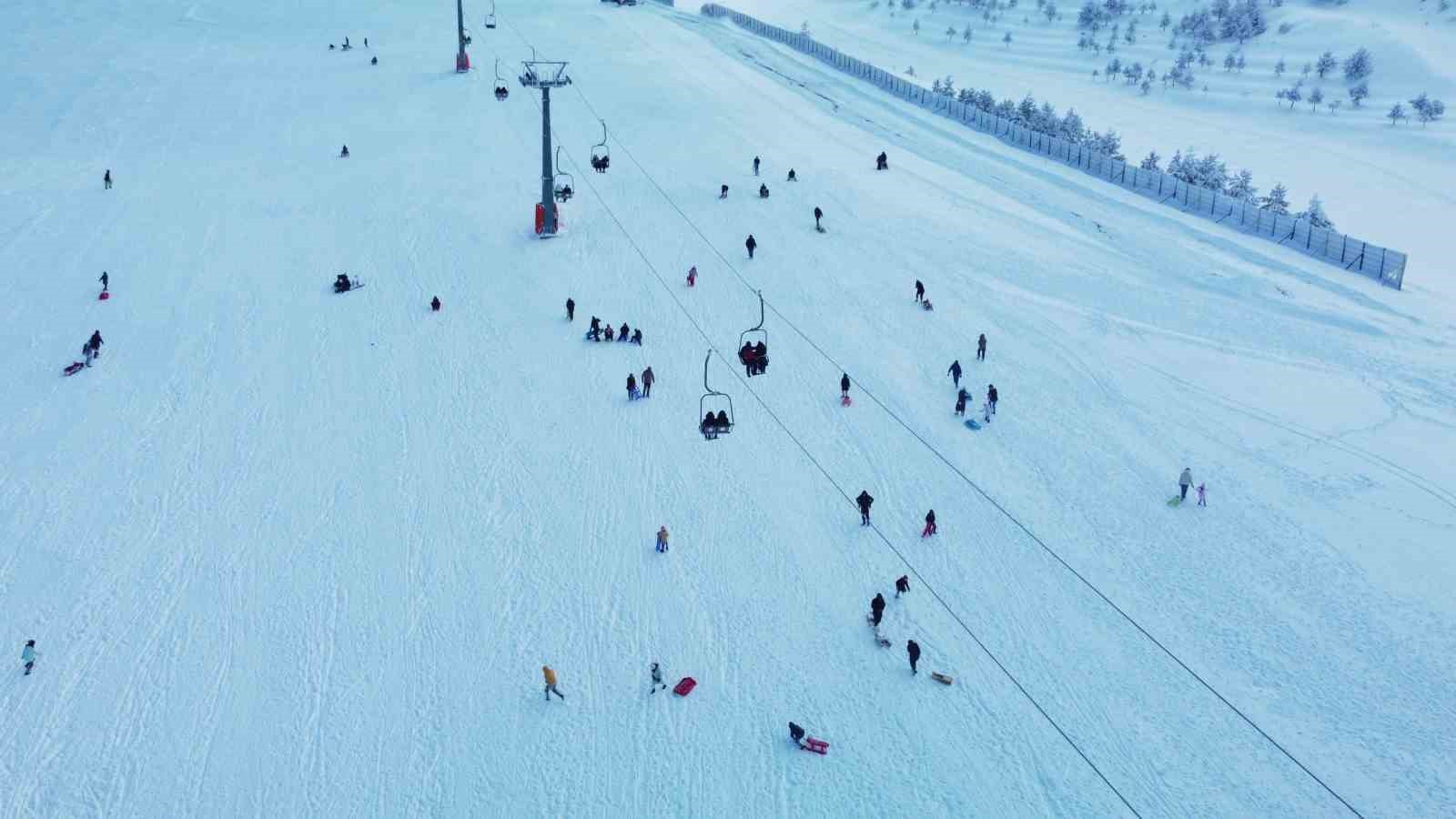Kış turizminin gözdesi “Akdağ Kayak Merkezi” sezona hazır