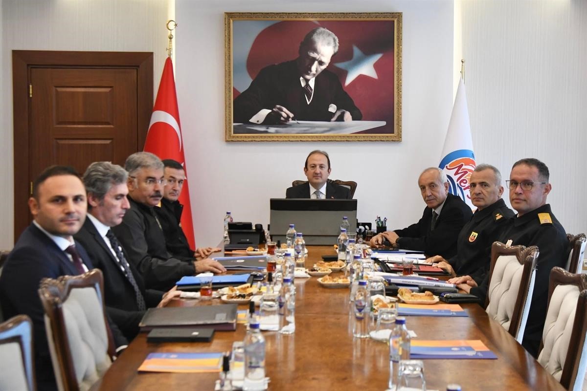 Mersin’de son bir haftada aranan bin 121 kişi yakalandı