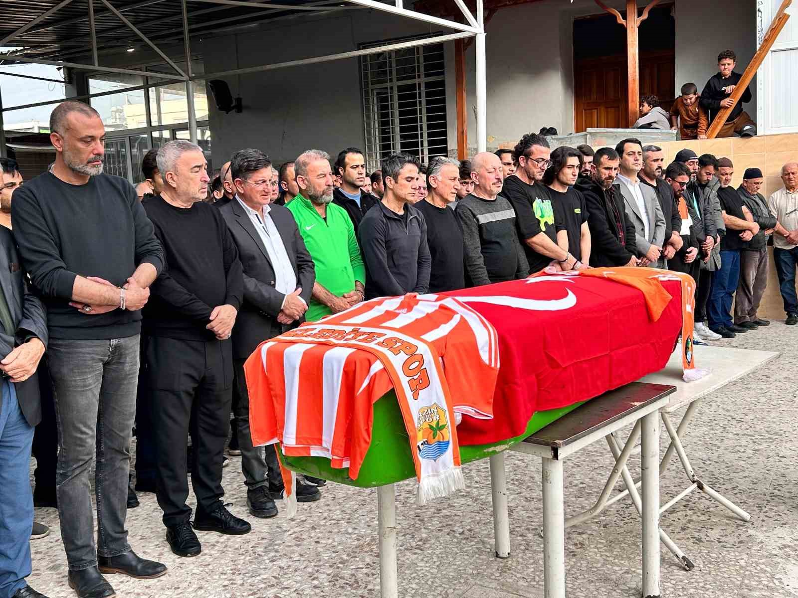 Sokak ortasında kurşunlanarak öldürülen teknik adam son yolculuğuna uğurlandı